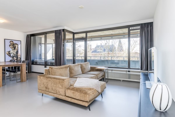 Foto - Te koop: Dit instapklare gerenoveerde 2 slaapkamer appartement uit 2017 met energielabel A in centrum Heerlen.